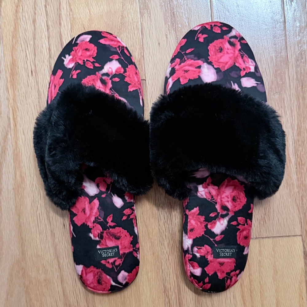 Victorias Secret Floral Faux Fur Slide Slippers M Pink Rose Cozy Bedroom‎ Spa
